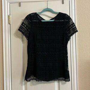 Sz M White House Black Market top. Black.